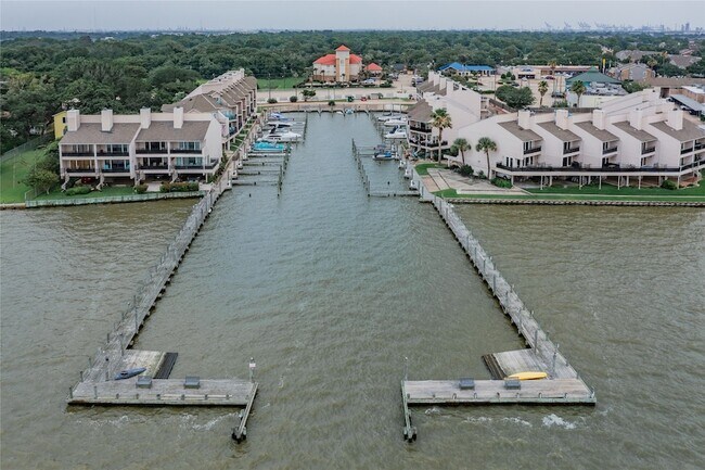 Building Photo - 3663 E NASA Pkwy