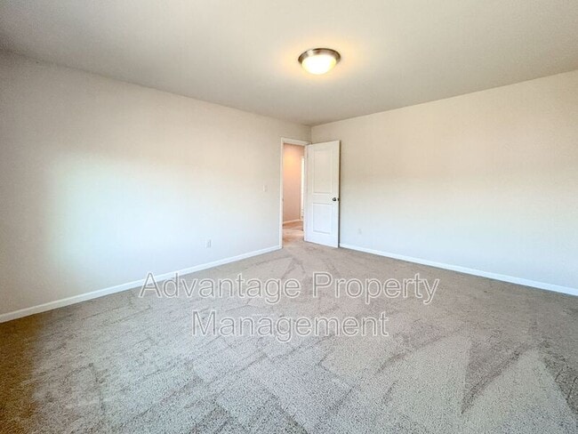 Building Photo - 2943 NW Corktree Ln