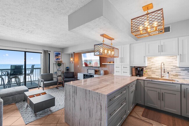 Building Photo - 2609 S Ocean Blvd