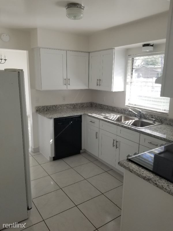 Building Photo - 3 br, 2 bath House - 7424 Portside Ct