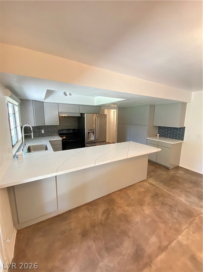 Building Photo - 2521 E Serene Ave