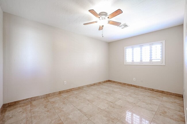 Building Photo - 8830 E Carol Way