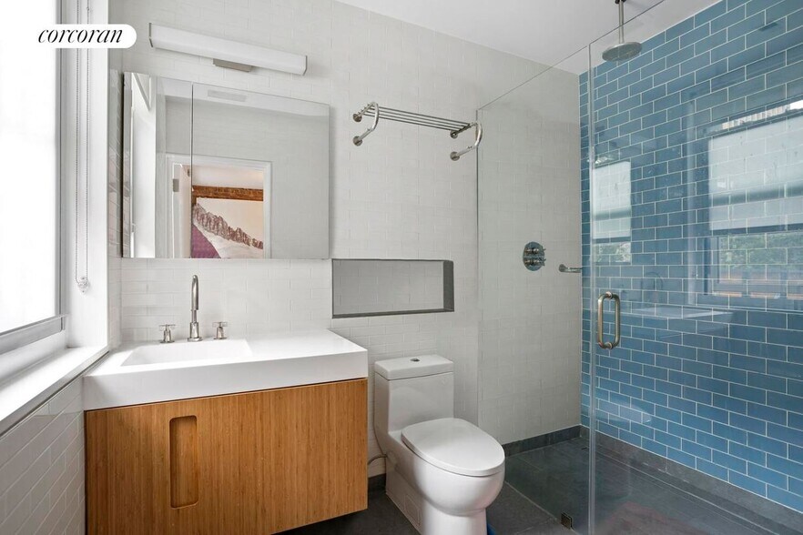 Building Photo - 308 E 30th St