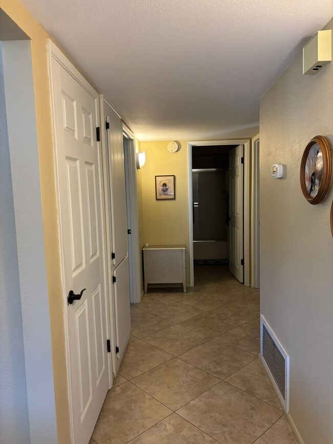 Building Photo - 421 Leisure World