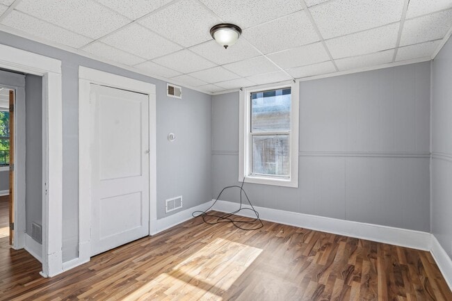 Building Photo - 921 15th St
