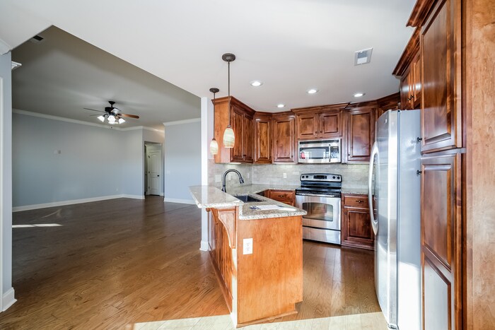 Building Photo - 111 Carleighfalls Dr