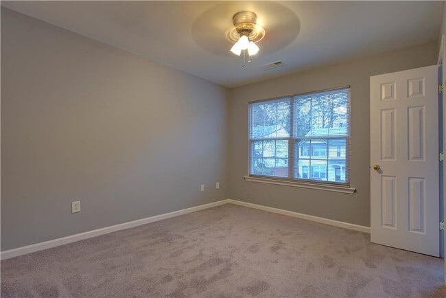 Building Photo - 3283 Hidden Cove Cir NW