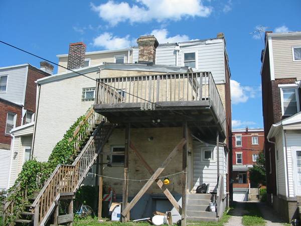 Rear deck - 3423 Ward St