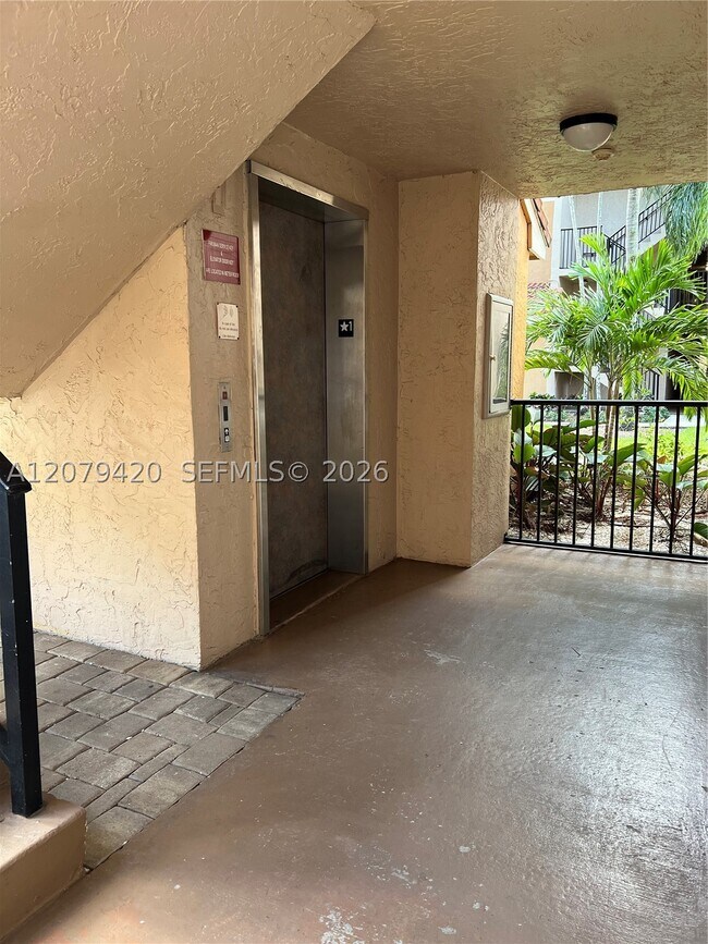 Building Photo - 8721 Wiles Rd
