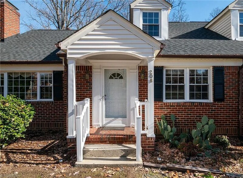 Building Photo - 208 Tremont Dr