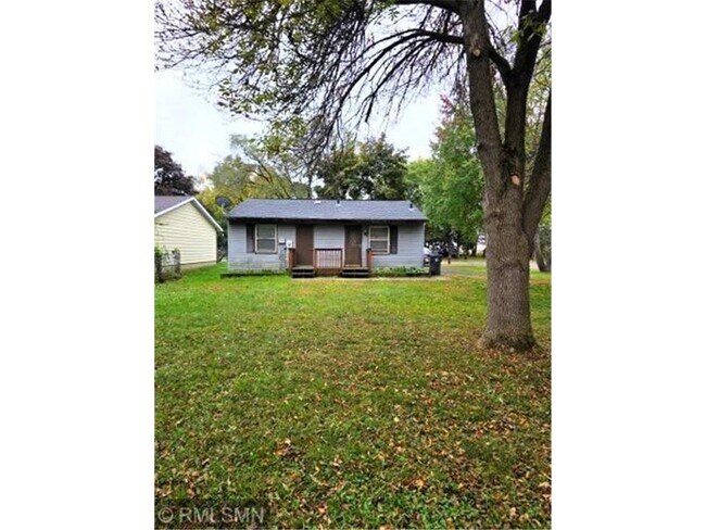 Building Photo - 653 N 2nd St