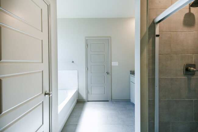 Building Photo - Wonderful 3/2 in Wolfforth!!!