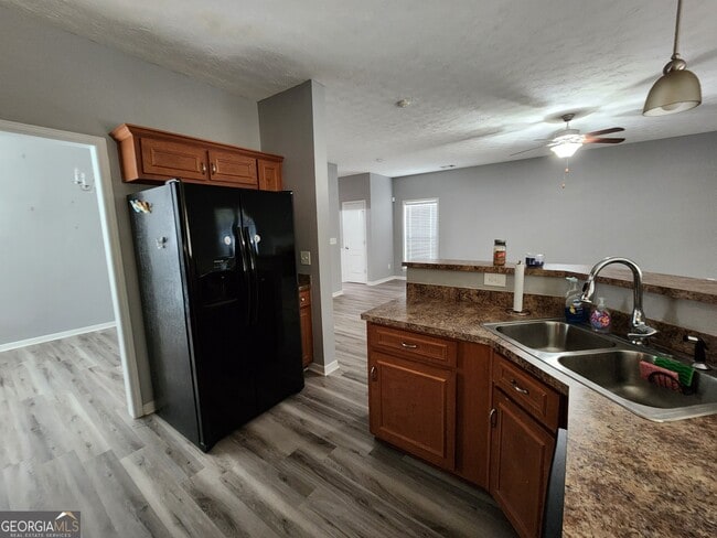 Building Photo - 5752 Olivia Ln