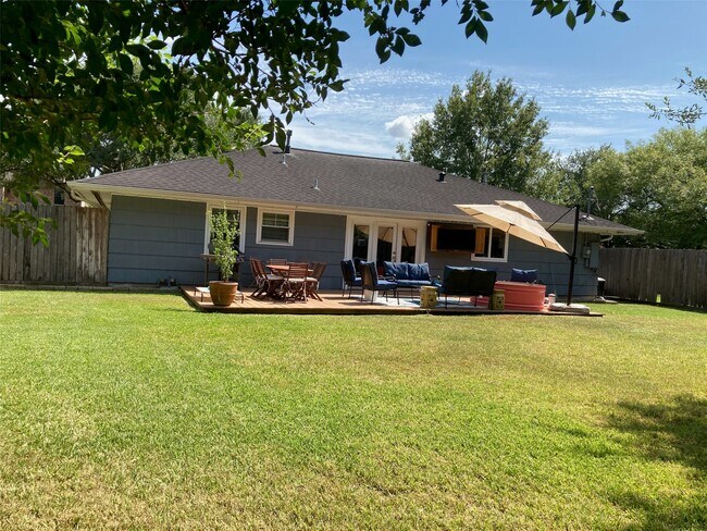 Building Photo - 5546 Pagewood Ln