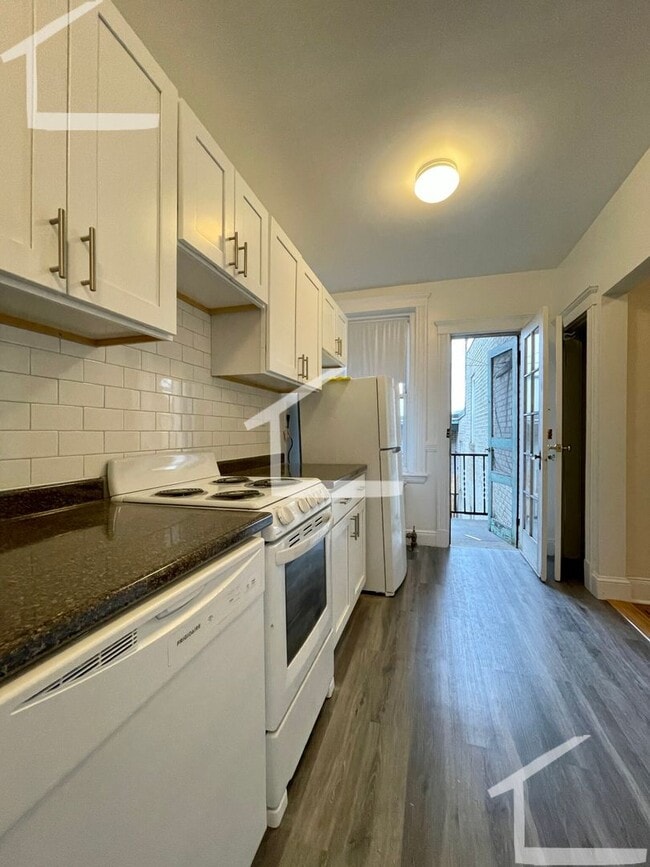 Building Photo - No Brokers Fee, No Security Deposit, Heat, Hot Water Included, Laundry on a Site