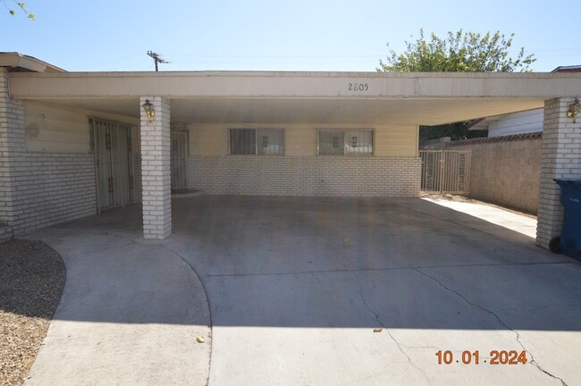 Building Photo - 2805 Kings Way