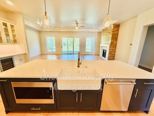 Building Photo - 4014 W Farm View Dr