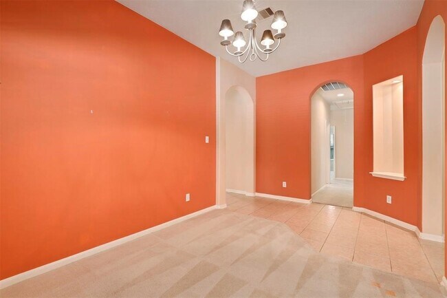 Building Photo - 11618 Columbia Pines Ln