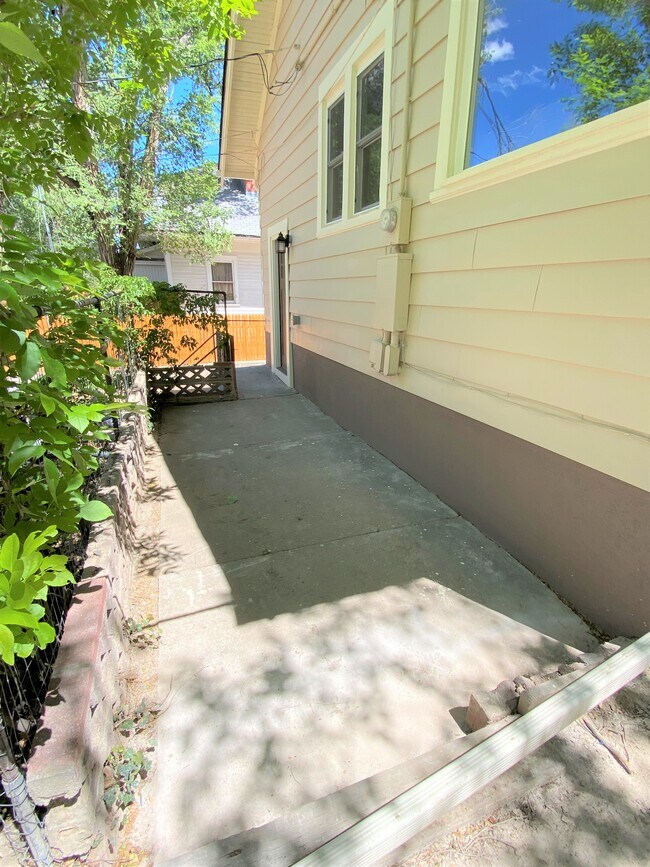 Back Patio - 618 W Pikes Peak Ave