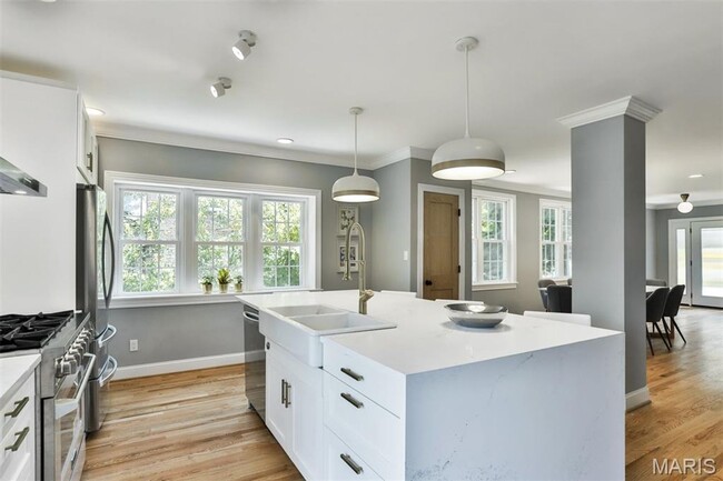 Building Photo - 7825 Lafon Pl