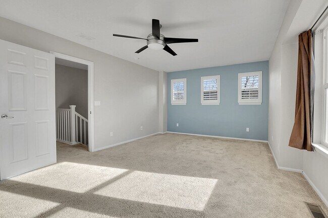 Building Photo - Central Park HOUSE for rent! 2 BLOCKS TO STANLEY MARKETPLACE