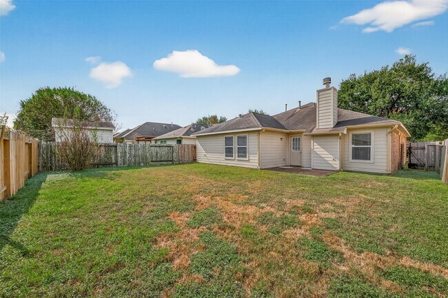 Building Photo - 926 Dracena Ct