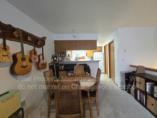 Building Photo - 2824 Valencia St