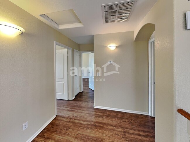 Building Photo - 8409 S 50th Ln