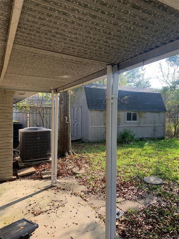 Building Photo - 1005 Fleetwood Dr