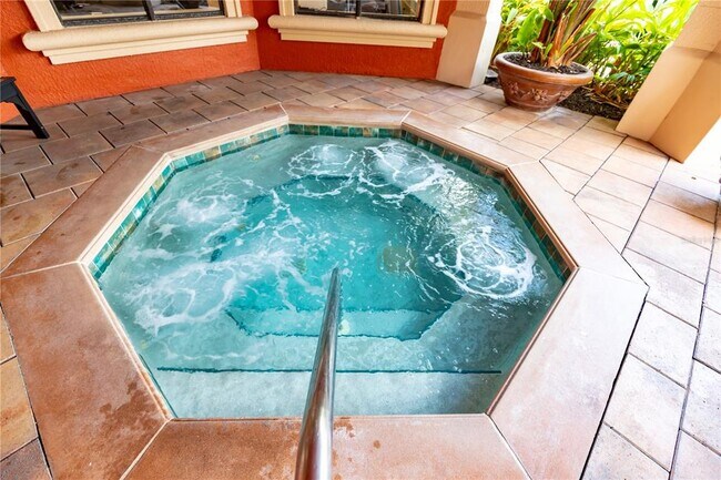 Building Photo - 2724 Via Murano