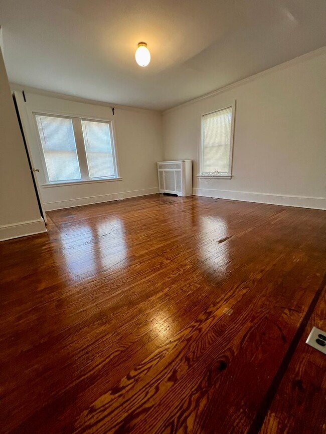 Building Photo - 224 N 65th St