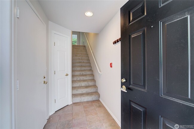 Building Photo - 2bd/2.25ba Bothell Townhome