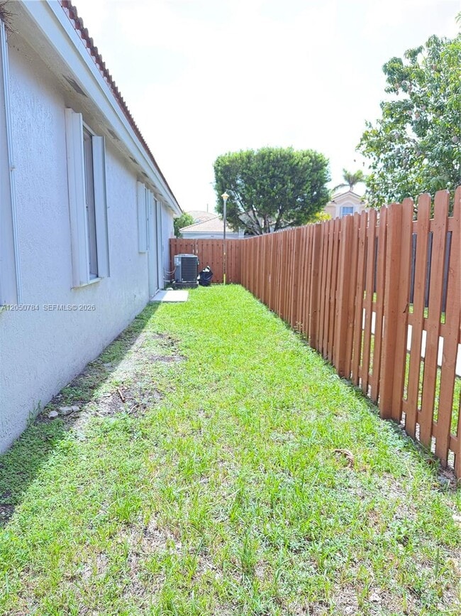 Building Photo - 4617 NW 96th Ave