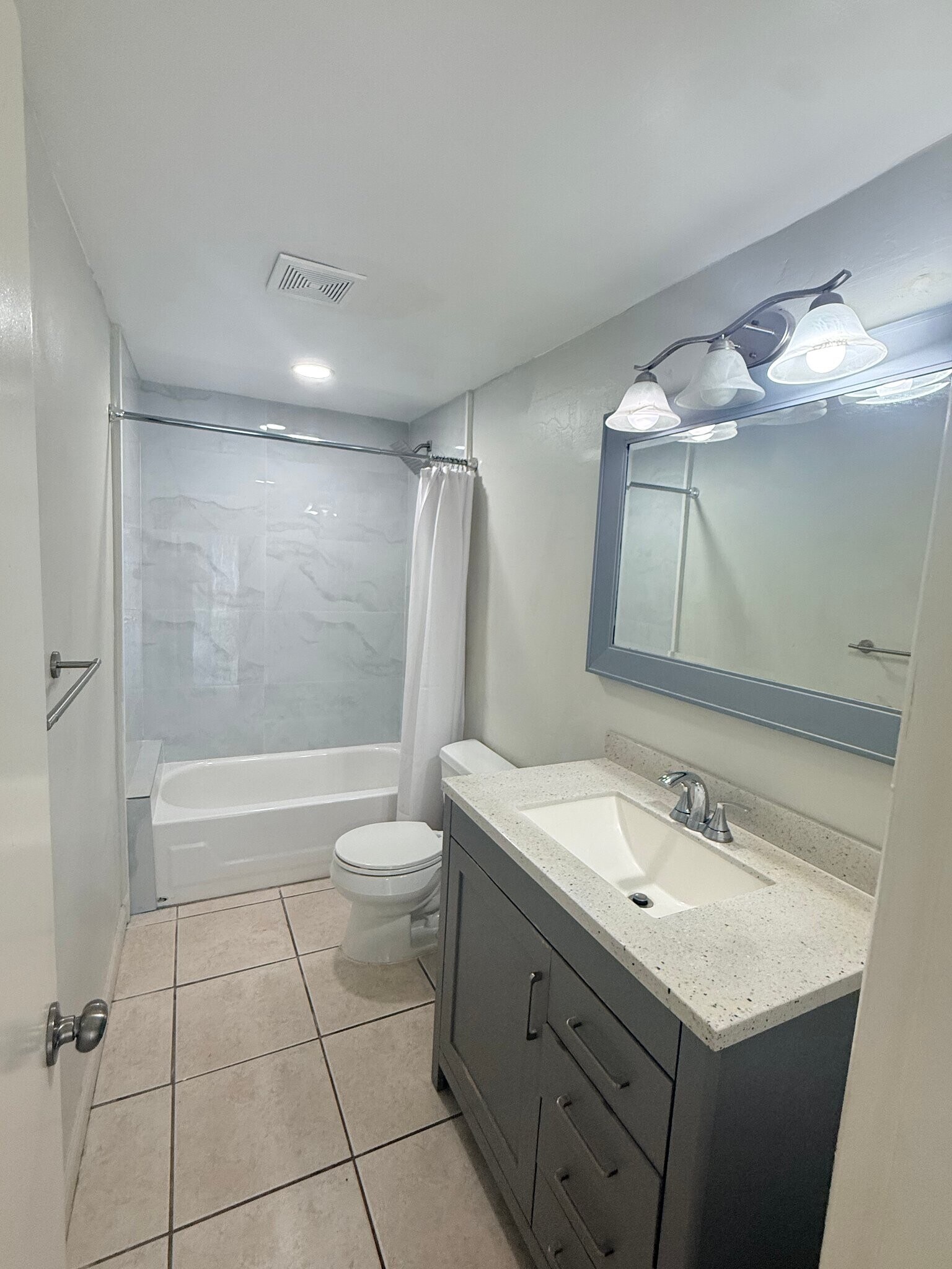 Building Photo - 9611 SW 77th Ave