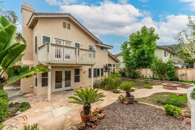 Building Photo - Beautiful & Spacious 4 bedroom home in Enc...