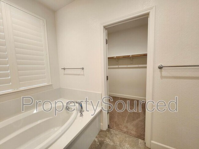 Building Photo - 17894 Amador Dr