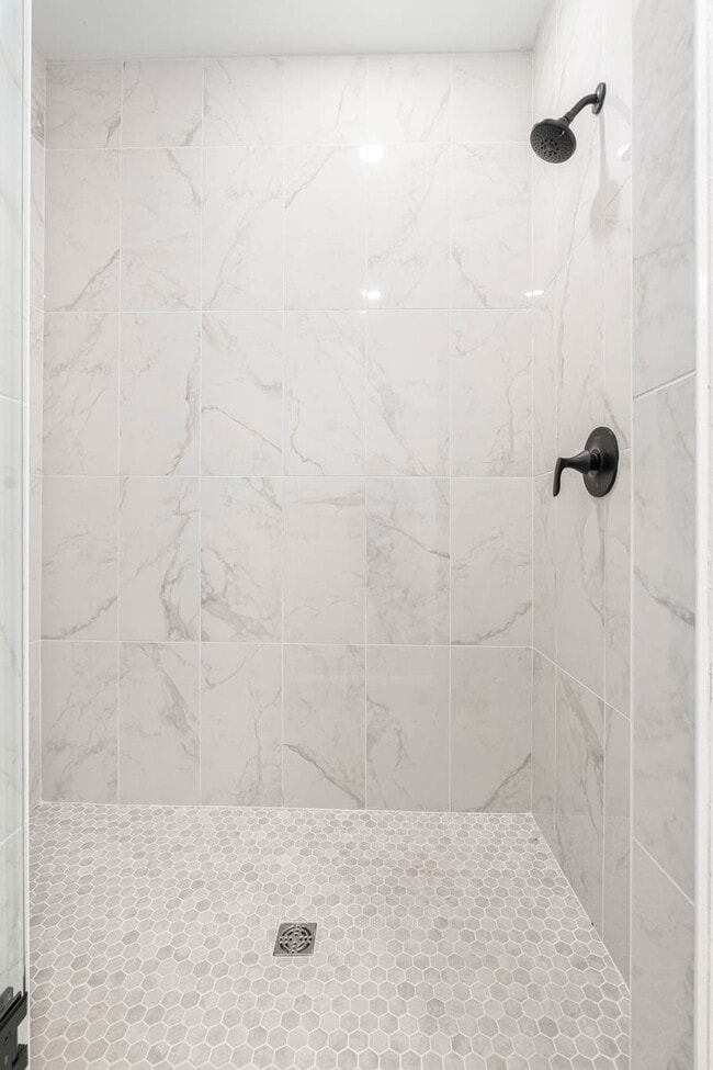 Building Photo - 6804 Fir St