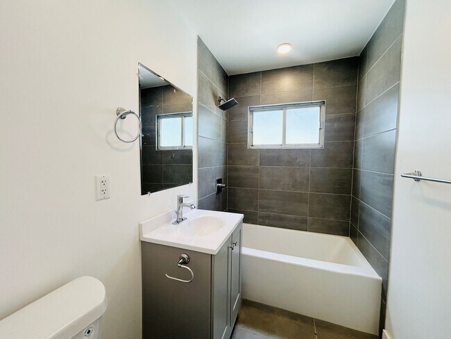 Building Photo - Ramsgate Property