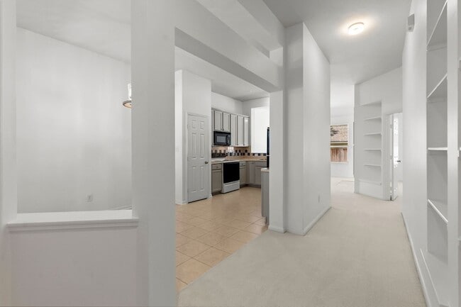 Building Photo - 72 S Piper Trace