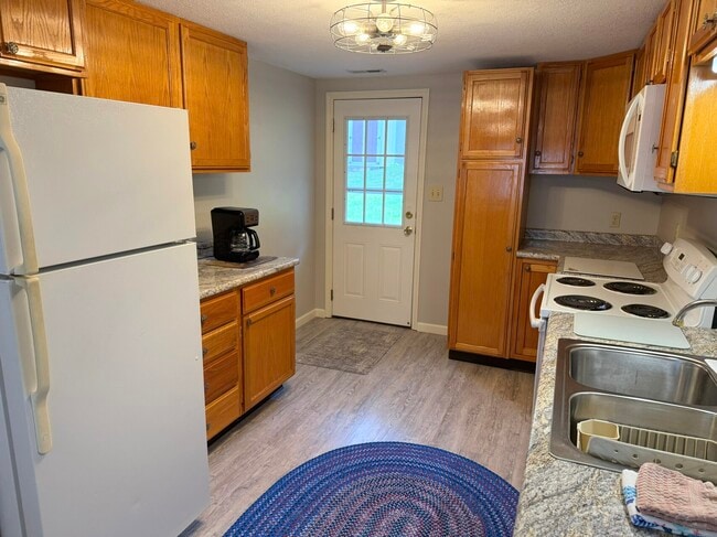 Building Photo - GLH