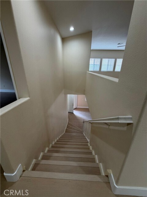 Building Photo - 23656 Morning Glory Dr