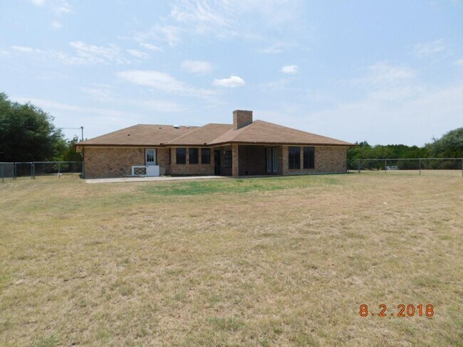 Building Photo - 2315 U.S. Hwy 190