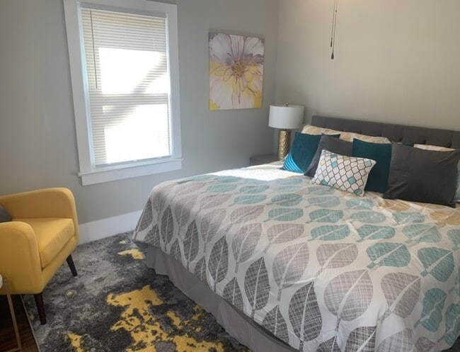 Building Photo - 113 Alice Street FOR RENT!