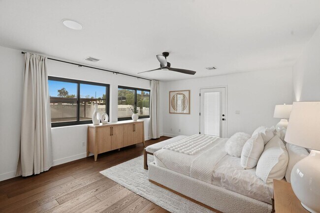 Building Photo - 6302 E Cochise Rd