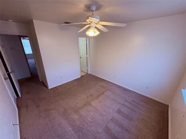 Building Photo - 111 Cedar Ln