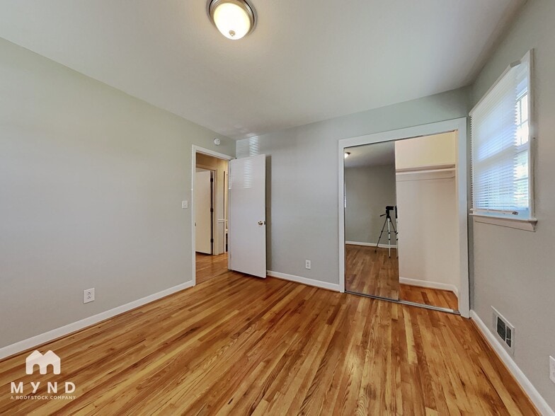 Building Photo - 207 Britt St