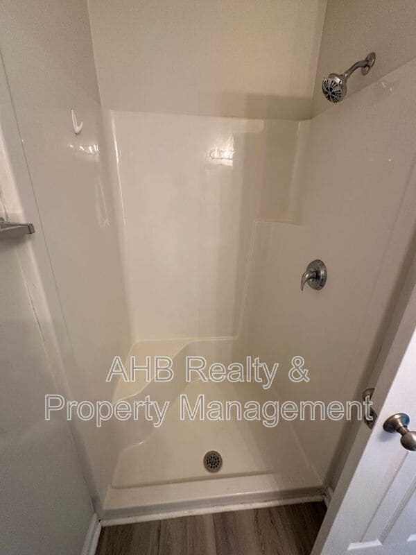 Building Photo - 3475 Forestdale Dr