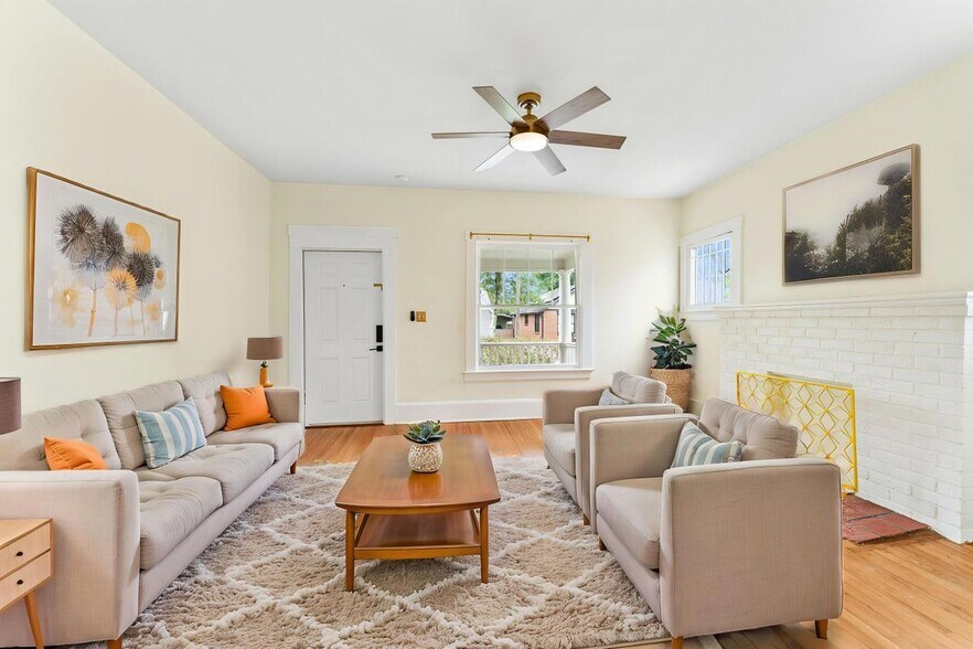 Building Photo - 4531 Attleboro St