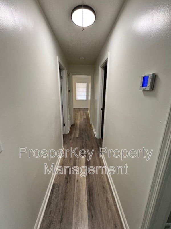 Building Photo - 4846 Maplewood Dr