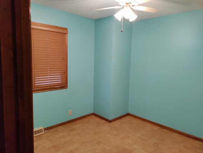 Bedroom 2 - 13935 Arbor Cir